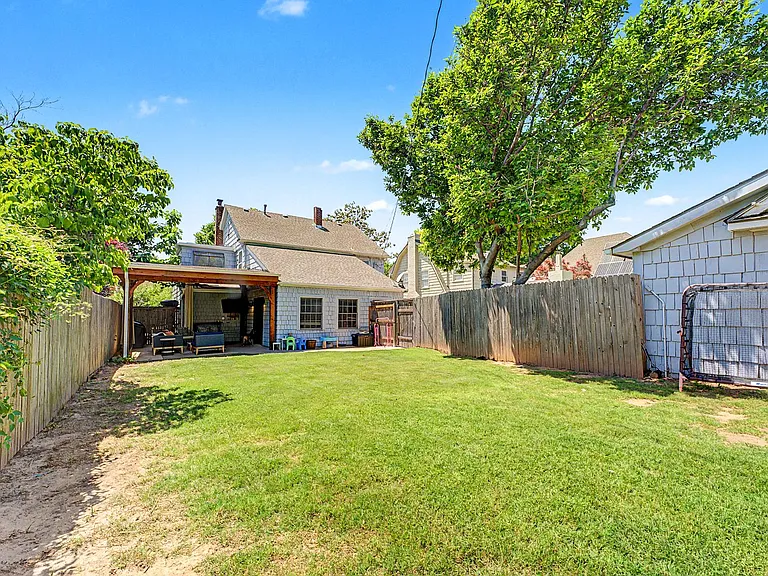 2523 S Cincinnati Ave — Photo 33