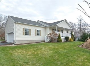 10 Station St, Attleboro, MA 02703