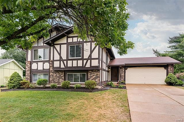 1st image of 9 Countrywood Dr