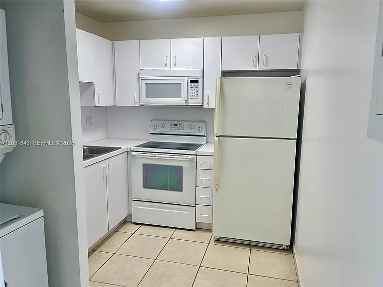 8321 NW 7th St #1407 — Photo 5