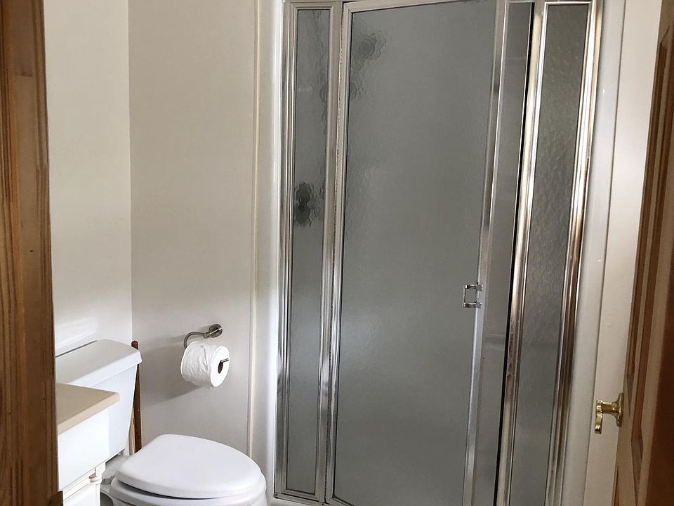 Full bath large shower