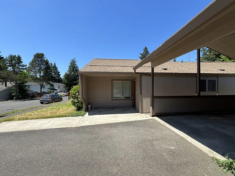 Bright and Airy Home with Stainless Steel Kitchen, Vaulted Ceilings & Washer + Dryer — Photo 50