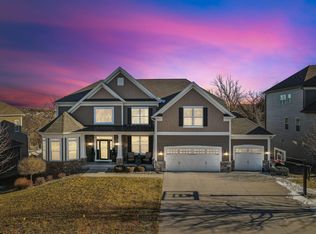 9889 Frederick Pl, Eden Prairie, MN 55347