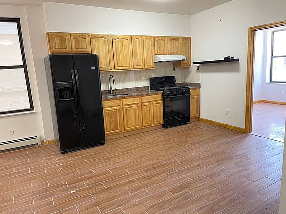 4th image of 8808 19th Ave APT 2