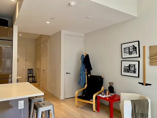 Rented by R New York | media 26