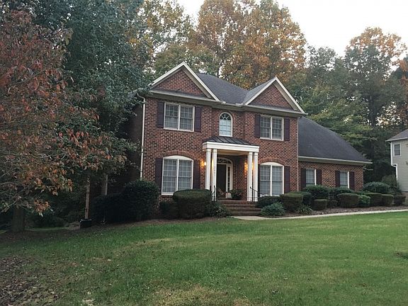 3rd image of 2401 Southwick Dr