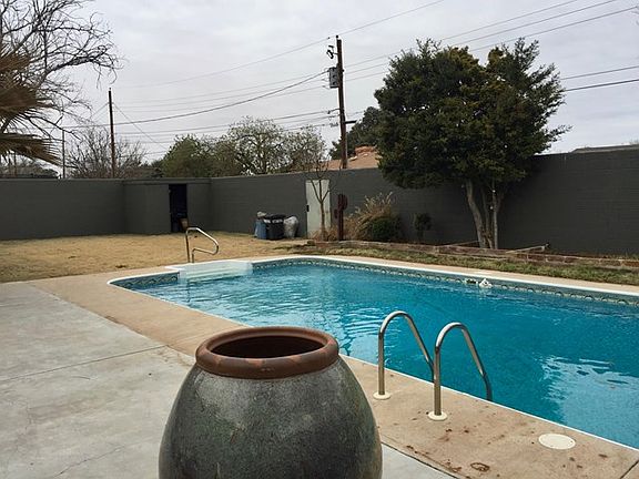 4th image of 2826 Fannin Ave