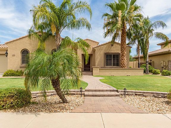 2nd image of 1254 E Canary Dr