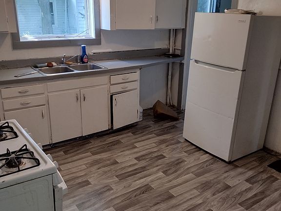 4th image of 1367 Millburn Dr