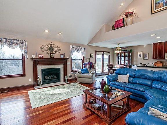 3rd image of 1439 Barberry Ct