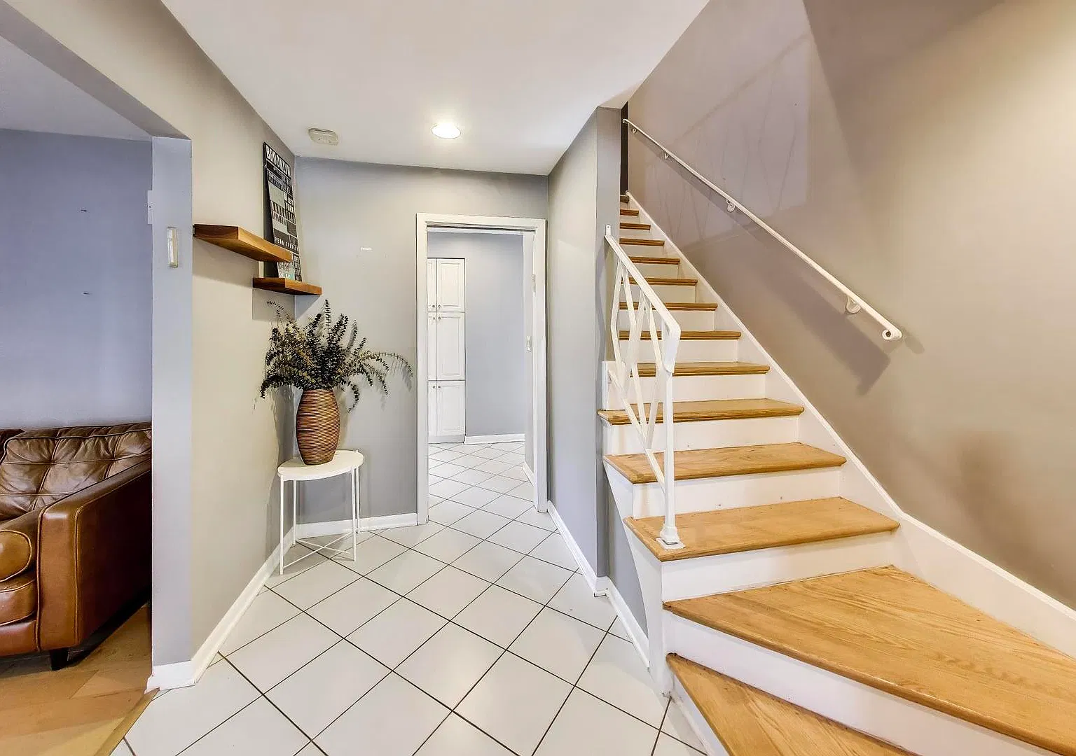 5 bed, 3.5 bath, 2230 sqft, $7,500 — Photo 3