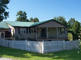 1010 McCausey Rdg, Frenchburg, KY 40322