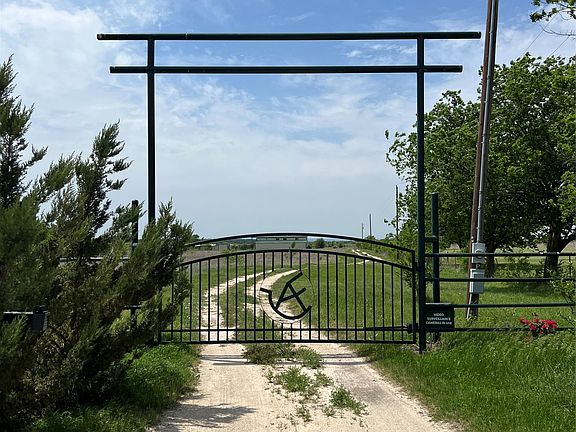 3rd image of 7445 County Road 1232