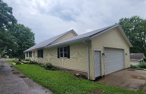 3 bed, 1540 sqft, $2,000 — Photo 2