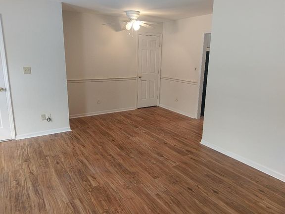 2nd image of 255 Meadowview Dr #2