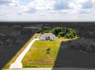 223 Columbia Ct, Springtown, TX 76082