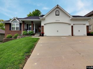 19523 Binney Cir, Elkhorn, NE 68022