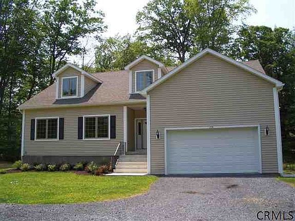 2nd image of 238 Elm Ave E