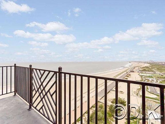 3rd image of 120 Beach 26th St APT 616