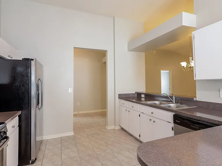 1430 Maximilian Dr — Photo 5