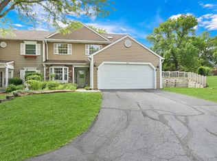 362 Ascot Ln, Streamwood, IL