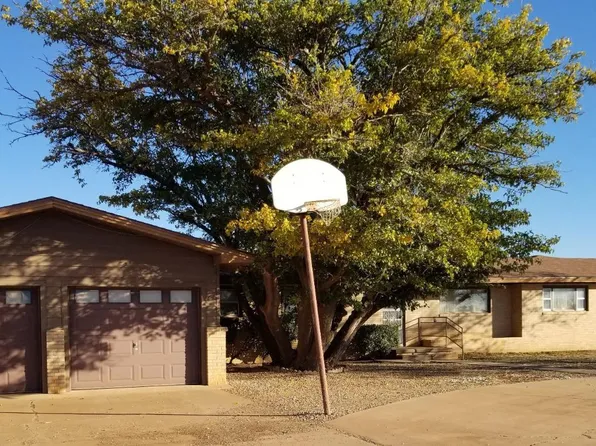 600 Bulldog Dr, Amherst, TX 79312