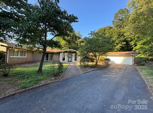 52 Lake St, Badin, NC 28009