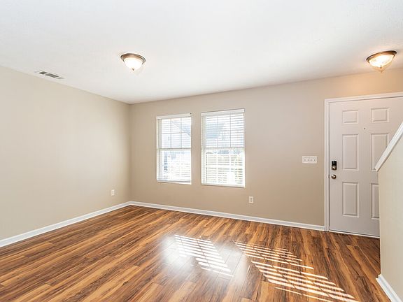 4th image of 640 Elderberry Way