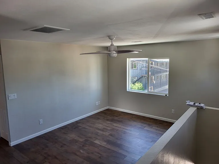 210 N Elden St — Photo 8