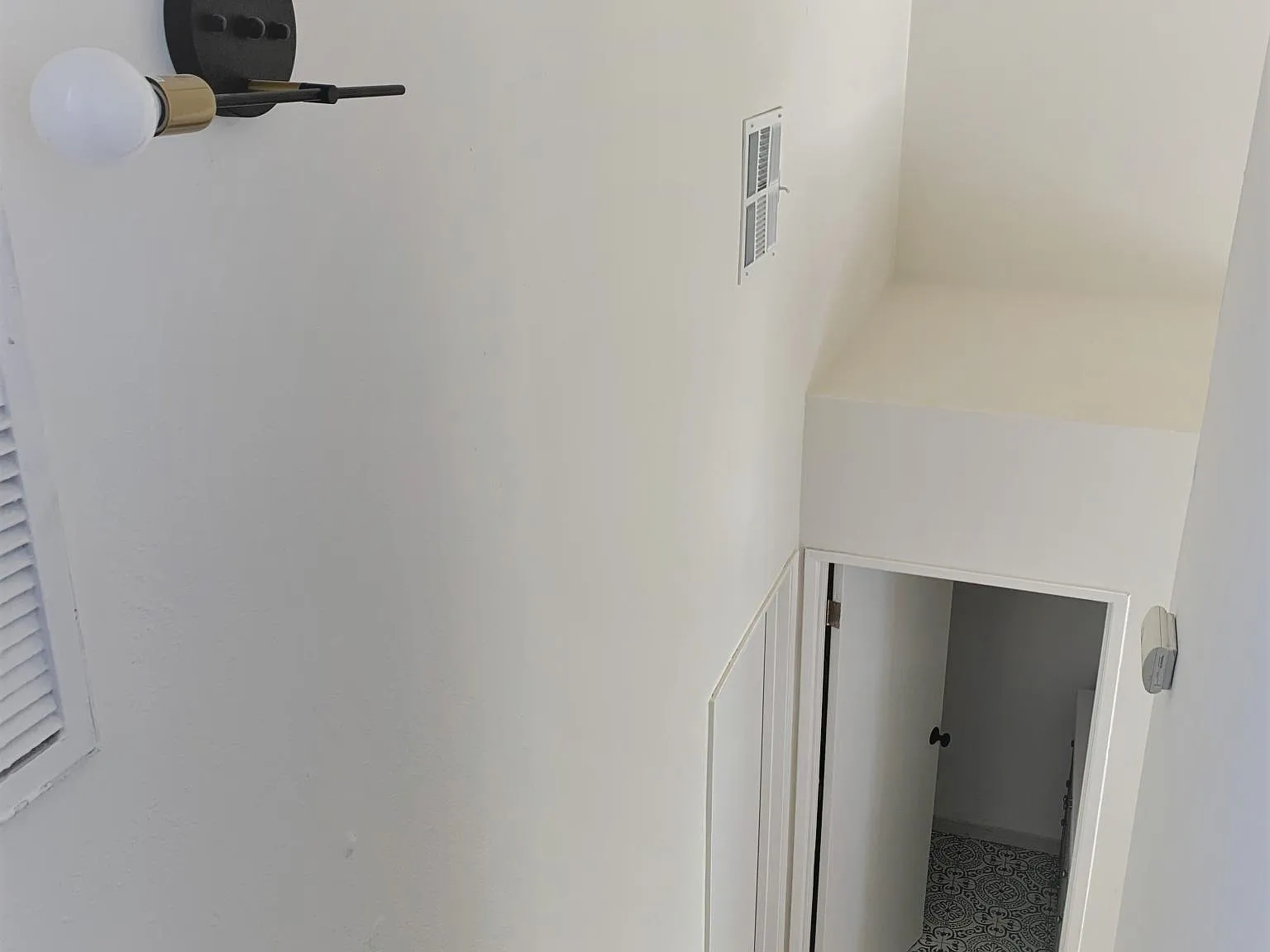 2 bed, 1000 sqft, $2,600 — Photo 3
