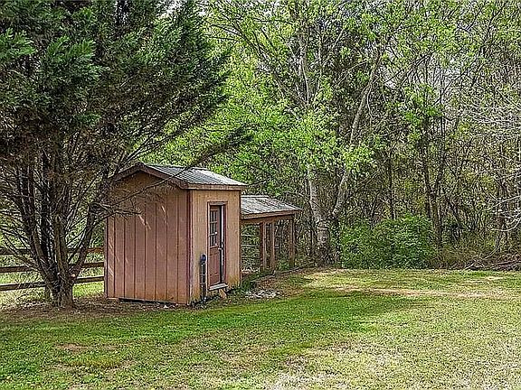 4th image of 367 Big Pond Rd