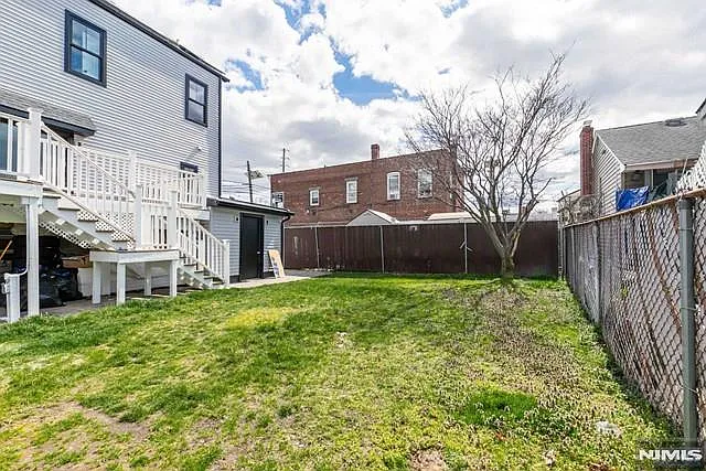 59 Liberty St — Photo 20