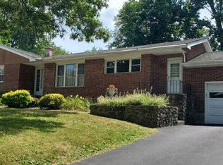 11 Stern Dr, Newburgh, NY 12550