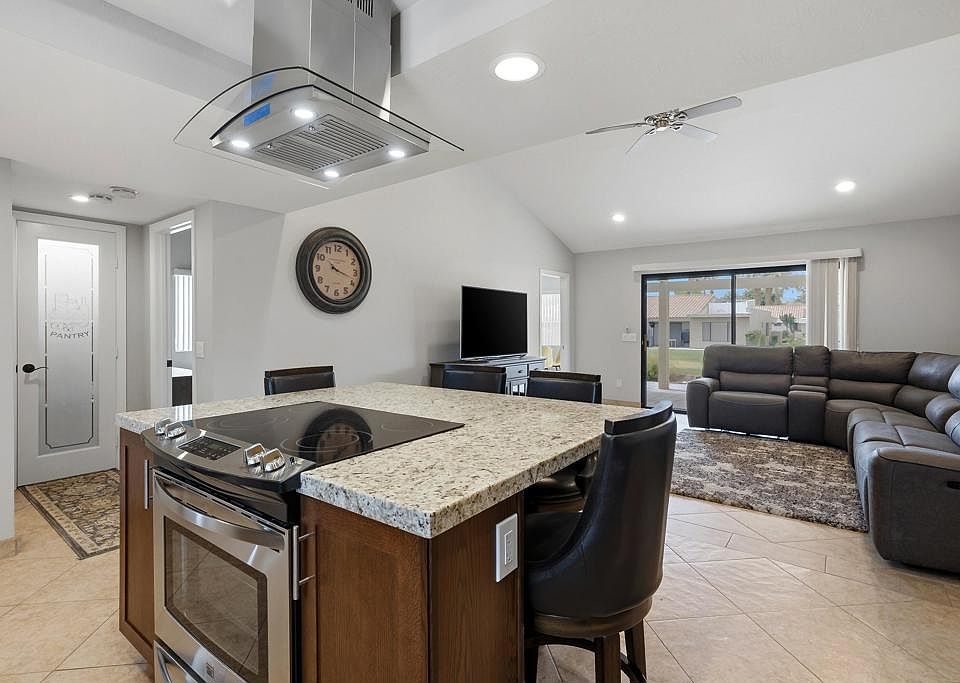1st image of 40271 Baltusrol Cir