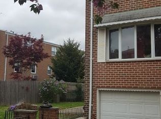 10735 Philcrest Rd, Philadelphia, PA 19154