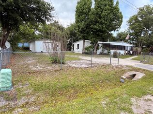 24021 Armadillo Rd, Astor, FL 32102