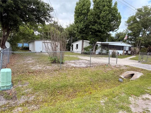 24021 Armadillo Rd, Astor, FL 32102