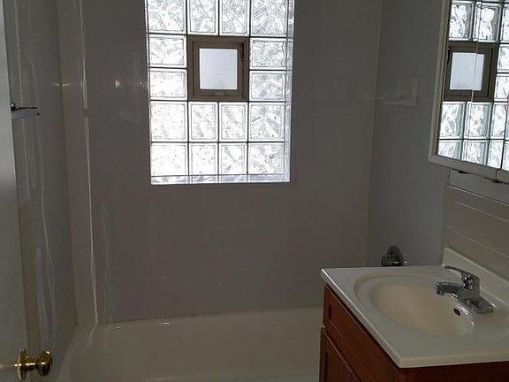 4th image of 5741 W 35th St APT 11F