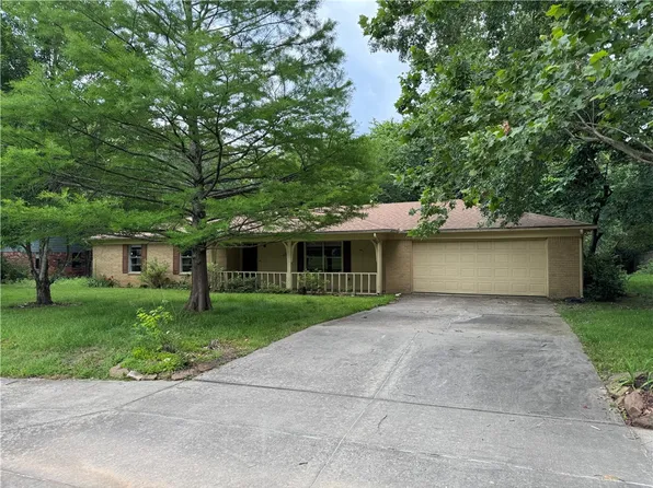 2724 N Loxley Ave, Fayetteville, AR 72703