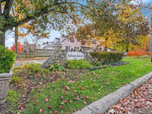 305 Sylvan Knoll Road #305, Stamford, CT 06902