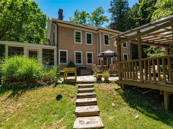 38 Pleasure Drive, Flanders, NY 11901