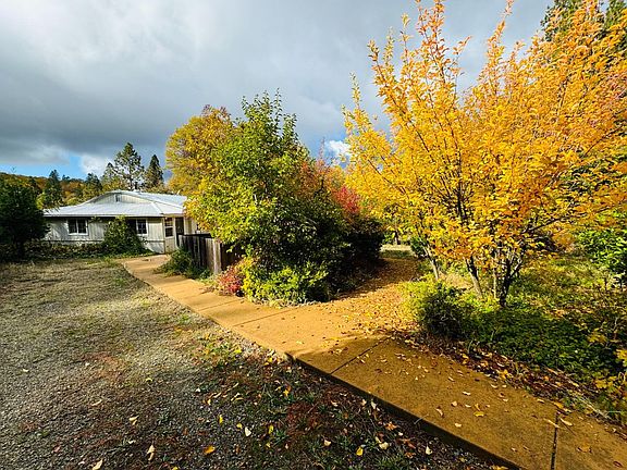 4th image of 16570 Willow Glen Road