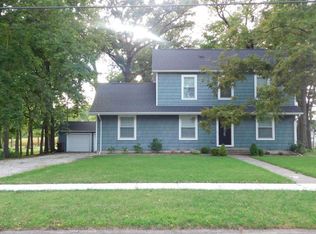 212 N Pearl St, Forrest, IL 61741