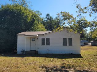1303 W 6th St, Caldwell, TX 77836