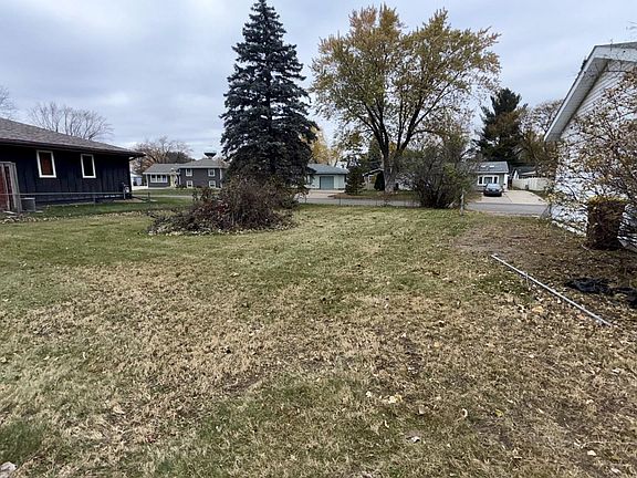 3rd image of 1460 Dixon Dr
