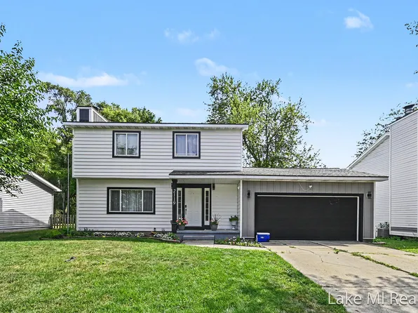2119 Desoto Dr, Lansing, MI 48911