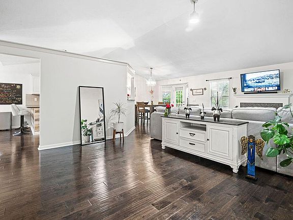 5th image of 7192 Redwood Valley Ct