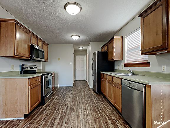 4th image of 8731 Hosta Way