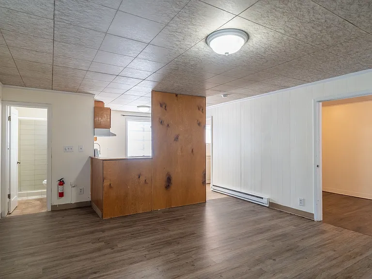 1032 W Cascade Ave — Photo 9