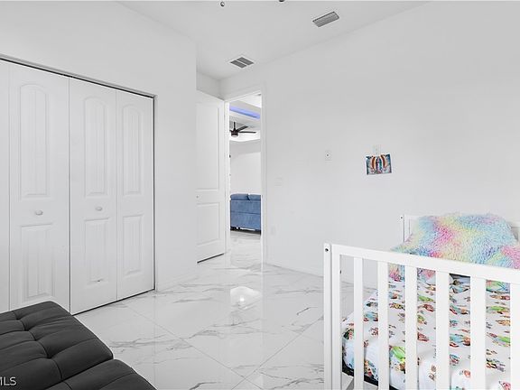 5th image of 3113 Sunshine Blvd N